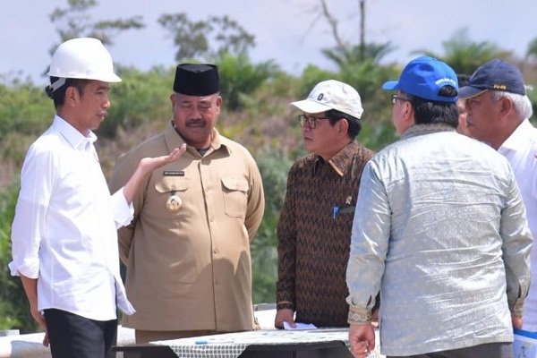 Presiden Joko Widodo (Jokowi) mengecek kelayakan ibu kota baru di Kalimantan. (presidenri.go.id)