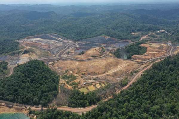 Foto aerial bekas tambang batu bara di Kecamatan Samboja, Kutai Kartanegara, Kalimantan Timur, Rabu (28/8/2019). (Antara - Akbar Nugroho Gumay.)