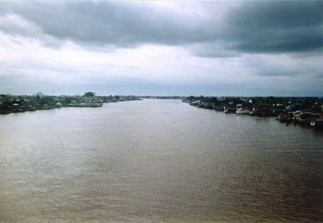 Sungai Kapuas (wikipedia)