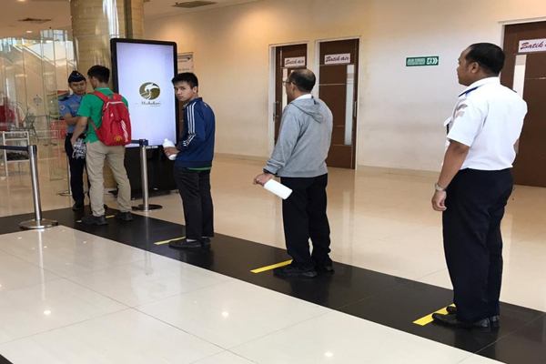 Bandara APT Pranoto Samarinda Diperketat, Antisipasi Corona dengan Metode Social Distancing