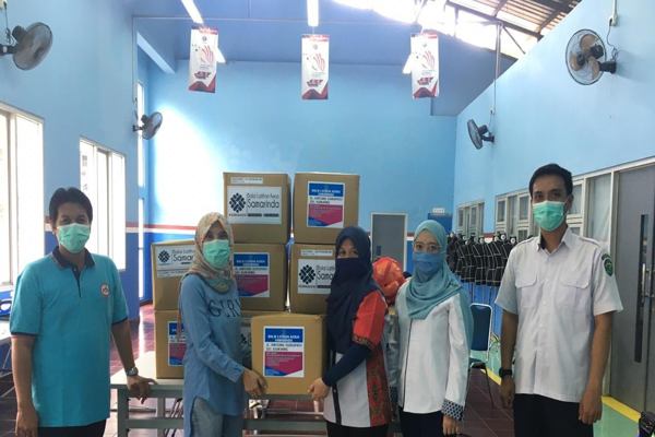BLK Samarinda Serahkan 200 Set Baju Hazmat kepada IDI Samarinda