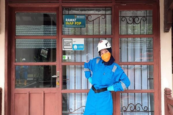Hebat, Luri Satu-Satunya Wanita Petugas Evakuasi Pasien Covid-19 Di Samarinda (Bagian I)