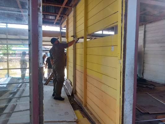 Ada Kesepakatan Ganti Rugi, 40 Rumah di Gang Nibung SKM Samarinda Kembali Dibongkar Satpol PP